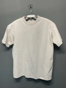 Nike Center Swoosh Logo T-Shirt The Nike Tee XL Beige Center Embroidered Logo - Picture 1 of 7