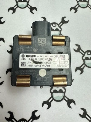 BOSH DISTANCE RADAR SENSOR OEM 0 203 302 004 / J3956-55011 / SU 1761 - Bild 1 von 4