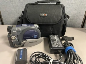 Sony Handycam DCR-DVD101 Camcorder Digital Video Camera w/ Bag 3" DVD - Working - Picture 1 of 6