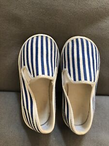Unisex Toddler Blue Striped Canvas Slip On Shoes, Size 4. Made In USA.