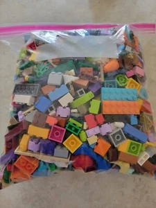 Bulk Legos Lot 2lbs 12oz Various Pieces Small Bricks And Animals - Bild 1 von 4