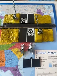 BACHMANN EZ TRACK HO TRAIN SCALE DUAL CROSSING GATES - Picture 1 of 4