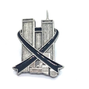 Twin Towers 9-11 Memorial Anstecknadel schwarzes Band World Trade Center Hommage Vintage - Bild 1 von 3