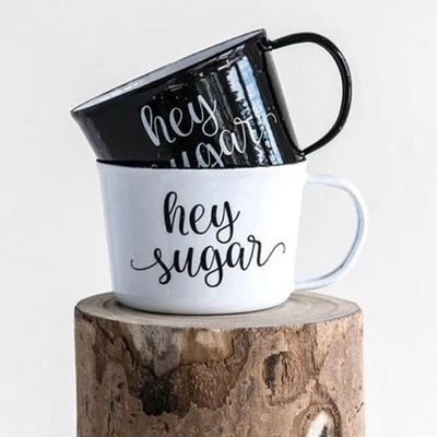 Juego de 2 tazas de café Creative Co-Op esmalte blanco y negro 'Hey Sugar', Foto 1 de 4