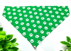 St Patricks Day Dog Bandana Over the Collar Bandanna Bandanas Paw Prints Print - Picture 1 of 4