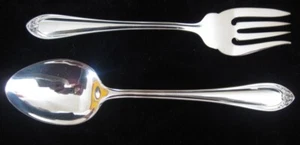 Grupo de tenedor de ensalada y cuchara de lugar Reed and Barton Chapel plateado - Imagen 1 de 4