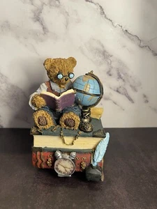 Bear On Books Music Box Playing It’s A Small World - Picture 1 of 5