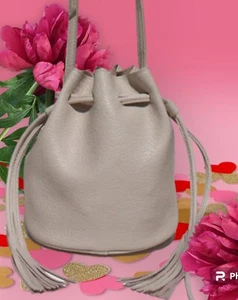 Ladies Cotton On Stylish Drawstring Bucket Bag - Picture 1 of 5