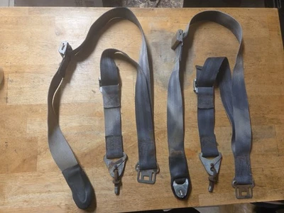 Porsche 911 (901) Early 64-68 Juego de cinturones de seguridad delanteros desde 1968 para RESTAURAR  Foto 1 de 4