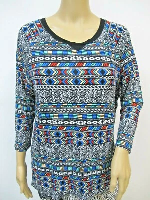 Kate & Mallory Geo Print Knit 3/4 Sleeve High Low Hem Top Size M - Image 1 of 3