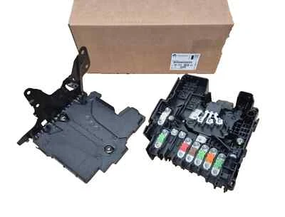 Sicherungskasten Relaiskasten Für Citroen C4 Picasso Peugeot 308 3008 9675349880 - Image 1 of 4
