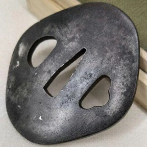 Japanese Antique Tsuba of Katana Samurai Sword Guard Iron Rare Design 76-C56 - Picture 1 of 6