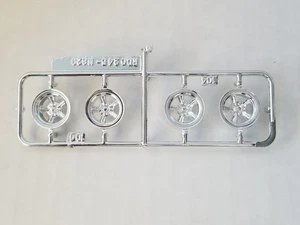 69 Dodge Charger TORQUE THRUST MAG WHEELS from MPC 1:25 Model Kit 1969 Country  - Picture 1 of 10