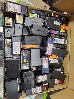 Mixed lot of 100 Virgin and Non Virgin Empty Ink Cartridges for Staples Rewards - Image 1 of 4