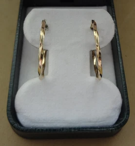 DELICATE 10K YELLOW GOLD TWISTED HOOP EARRINGS - Picture 1 of 5