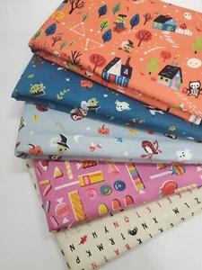 Retro Halloween Fabric Riley Blake 5 Pc Orange Blue Script Candy FAT QUARTER SET - Picture 1 of 6