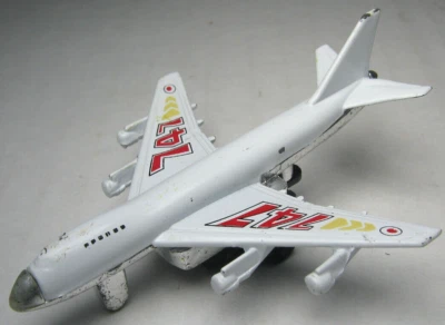 BOEING 747 WHITE 3" DIECAST JET AIRPLANE WITH RED & YELLOW MADE IN CHINA - Image 1 of 4
