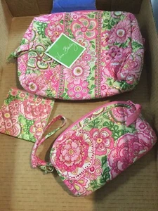 Vera  Bradley Cosmedic  bag Large  - Picture 1 of 2