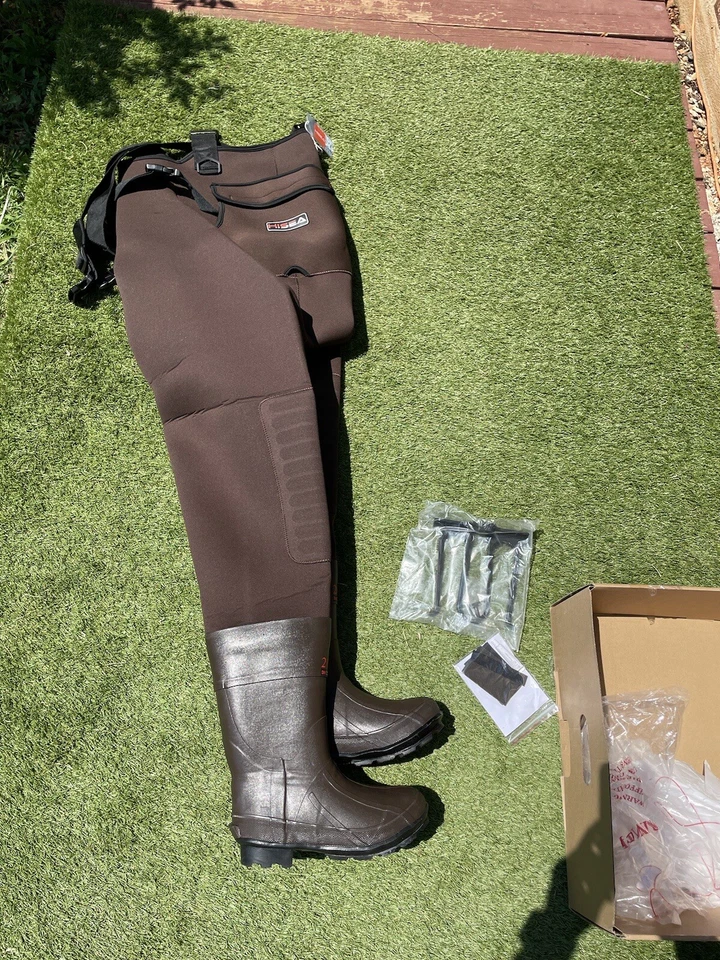 HISEA Men 6/WM 8 200G Insulated Camo Hunting Rubber Chest Wader Bootfoot Overall - Image 1 of 4