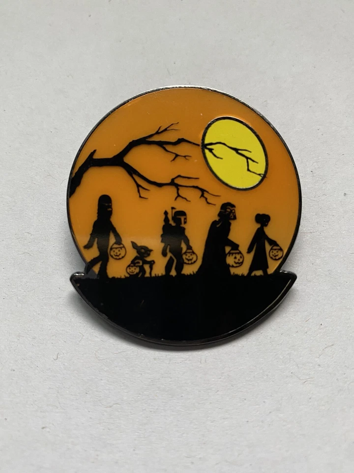 Disney 2015 Halloween Trick or Treat Star Wars Pin - Image 1 of 2