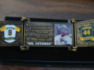 Reggie Jackson Tri Fold Pin Hall Of Fame 1993 LMTD to 300 - Picture 1 of 3