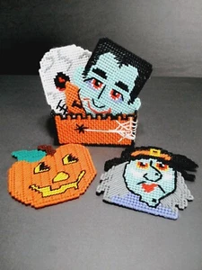 Vtg Handmade HALLOWEEN COASTER SET=Plastic Canvas Art=Set of 4 with Holder - Picture 1 of 13