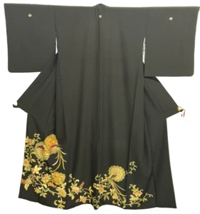 Kimono Tomesode japonés vintage poliéster flor negra escudo familiar altura 61 pulgadas - Imagen 1 de 23