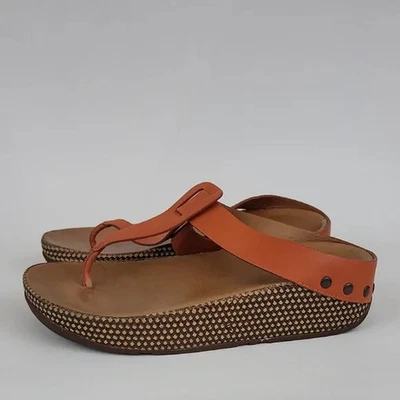 Sandalia FitFlop Ibiza Tanga de Cuero Sin Cordones Naranja Tachuela Talla 7 Foto 1 de 4