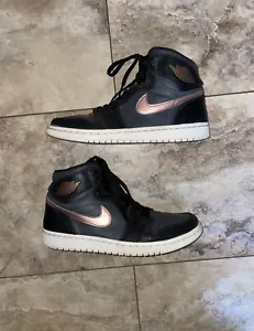 Jordan 1 Medalla Retro Alta Bronce Talla 7.5 - Imagen 1 de 10