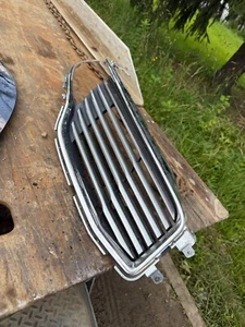 13 14 15 16 Lincoln MKZ Right Passenger RH Grille Grill Headlight Trim Bezel - Picture 1 of 2
