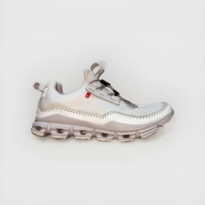 Women’s Size 8.5 - On Running Cloudaway Ivory Pearl Lightweight Sneakers - Picture 1 of 8