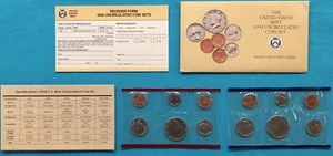 1990 UNITED STATES UNCIRCULATED COIN SET / D + P - Picture 1 of 7