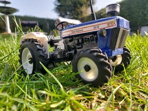 Farm Vehicle Toys,..NEW HOLLAND 3630 TRACTOR MODEL - Picture 1 of 10