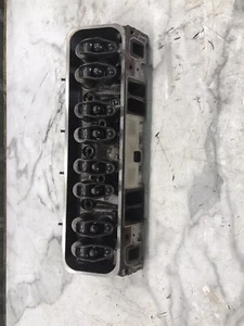 Mercury MerCruiser 5.0 L 305 GM Vortec Boat Marine Engine cylinder head - Picture 1 of 18