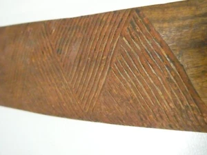EARLY AUSTRALIAN ABORIGINAL WOODEN CHIP CARVED DIAMOND CUT HUNTING BOOMERANG - Picture 1 of 16