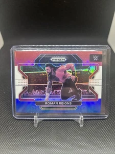 Roman Reigns Prizm rot weiß und blau Refraktor Karte - Bild 1 von 2