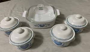 Vintage Pyrex Corning Ware 5 pezzi cuore ceramica blu 2L pentola e ciotole - Foto 1 di 24
