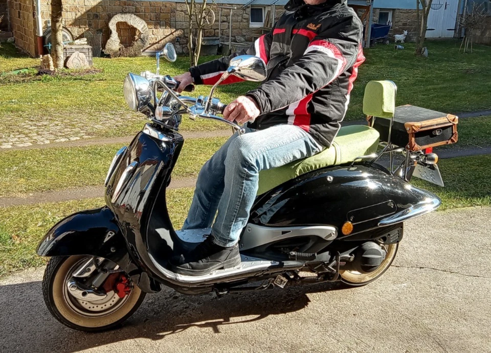 Retro Roller 125 ccm ZNEN T-E - Bild 1 von 4