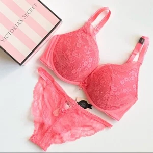 COLECCIÓN DISEÑADOR Victorias Secret 32DD PEQUEÑO Conjunto Sujetador Encaje Rosa Cheekini Panty - Imagen 1 de 6