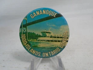 Gananoque 1000 Islands Ontario Canada Vintage Pinback Pin - Imagen 1 de 2