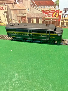 HO SCALE HOBBYLINE PENNSYLVANIA FA-1 DIESEL LOCOMOTIVE NON-POWERED DUMMY - Picture 1 of 7