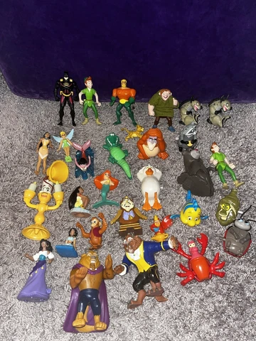 LOT OF DISNEY TOY PETER PAN, LITTLE MERMAID,POCAHONTAS,BEAUTY & THE BEAST & MORE Cover