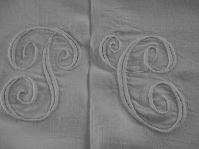 Drap N°100 ancien en fil de lin monogramme PC jour 207 X 320 Cm    - Photo 1/4
