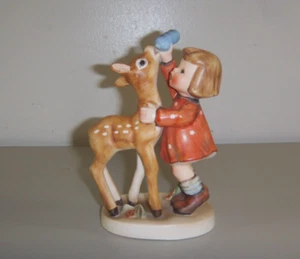 VINTAGE NAPCO GIRL FEEDING DEER WITH BOTTLE FEEDING TIME FIGURINE Japan AHIH - Picture 1 of 5