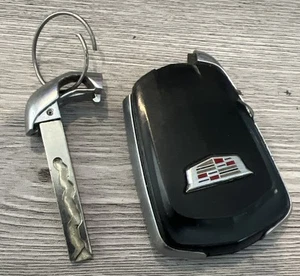 CADILLAC OEM KEYLESS REMOTE SMART ENTRY KEY FOB HYQ2AB - WORKS - READ ! - Foto 1 di 2