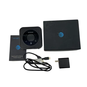 NETGEAR Nighthawk M1 4G LTE WiFi Mobile Hotspot MR1100 Up to 1Gbps Speed #U3790 - Picture 1 of 11