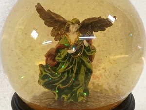 The San Francisco Music Box Company Angelo che suona mandolino Waterglobe - Foto 1 di 3