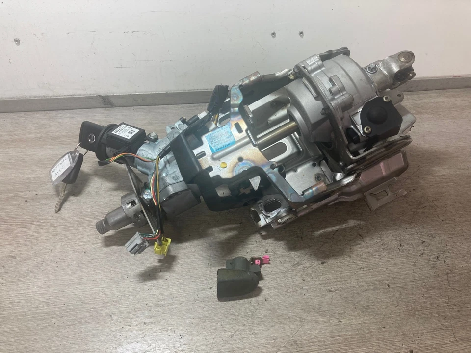 Nissan Micra 2005 columna de dirección eléctrica barril de encendido y llavero 48810BC10A Foto 1 de 4