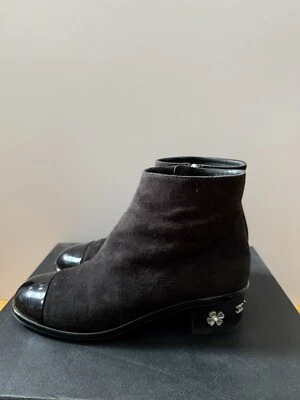 香奈儿短靴 37.5 黑色麂皮绒带刺绣 — 第 1/4 张图片