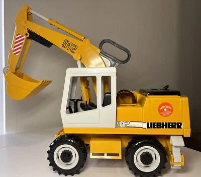 Bruder 1/16 Scale Liebherr #912 Excavator Shovel Backhoe Made In Germany - Image 1 of 4